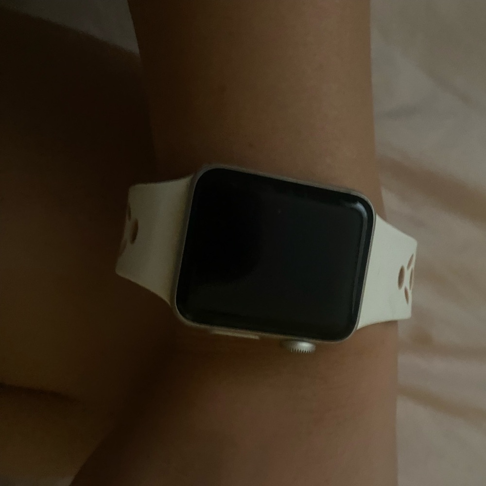 apple watch series 3 silver